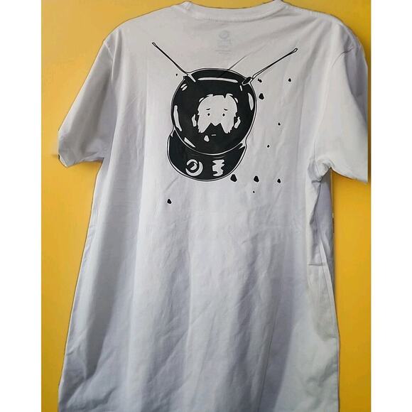 New Vast Men’s Black Graphic Tee Shirt Medium Surfer Yogi Space A130 NWT - Picture 4 of 6